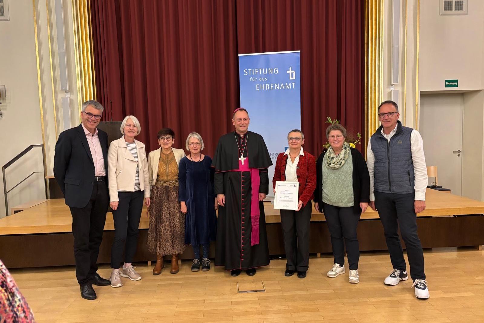 Team Frühschicht aus Zapfendorf mit Erzbischof Gössl
